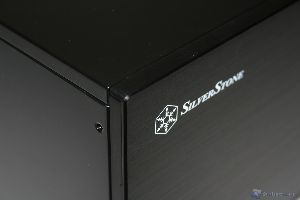 thumb 00027 SILVERSTONE GD08 HTPC XTREMEHARDWARE.COM