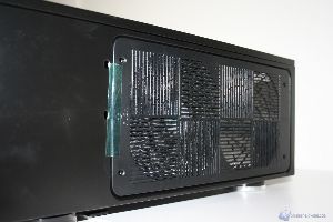 thumb 00029 SILVERSTONE GD08 HTPC XTREMEHARDWARE.COM